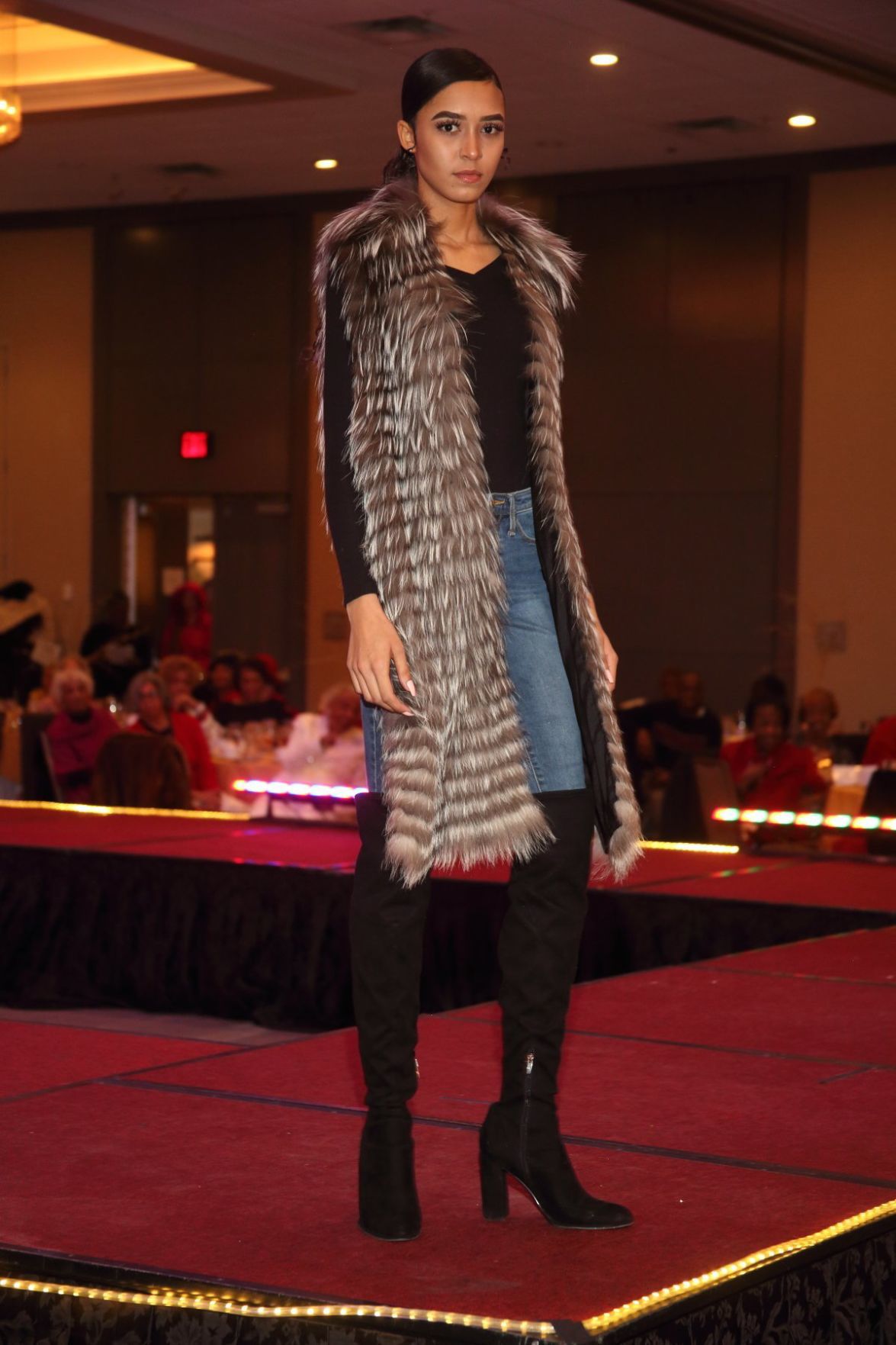 021520YWCAFashionShow_086.JPG